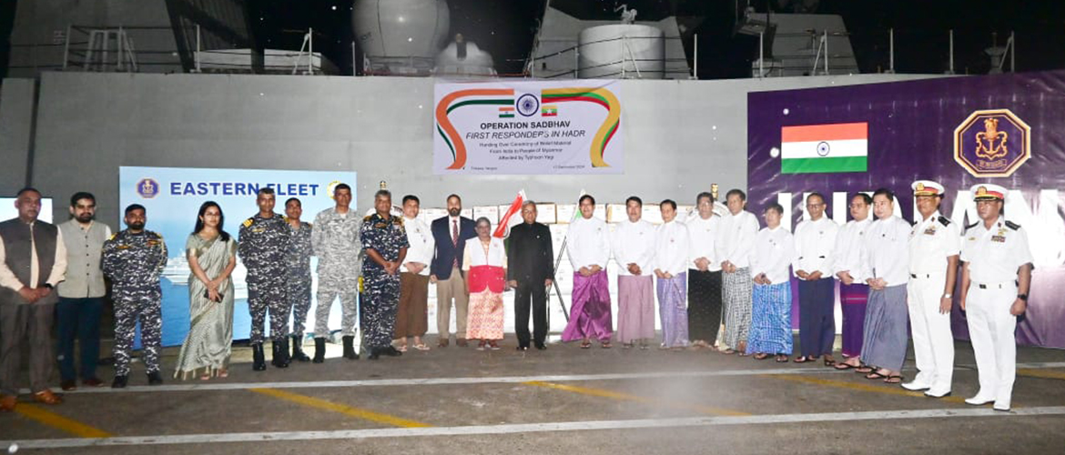   #OperationSadbhav -Ambassador Abhay Thakur handed over 21 tons brought by @indiannavy to Yangon Region Chief Minister U Soe Thein at Thilawa Port (Yangon)for distribution to people in affected areas due to Typhoon Yagi